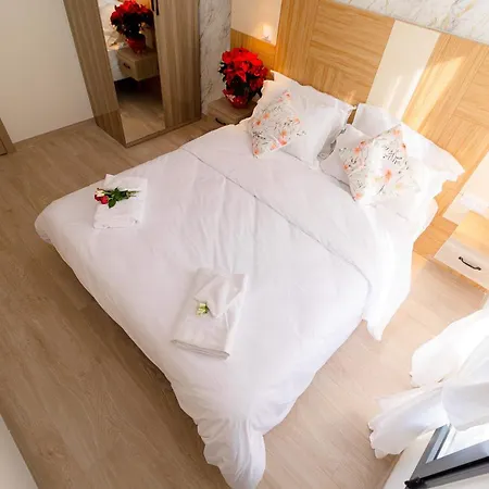Coup De Coeur Des Voyageurs - Moderne- Pro Ou Couple Av Enfants - Entrer Autonome -les Bonn'appartts-sur-seine