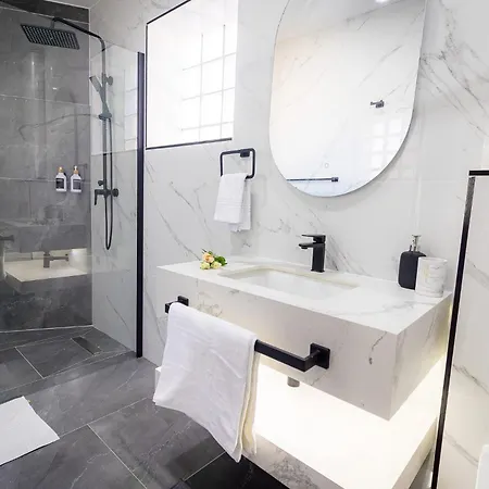 Apartment Coup De Coeur Des Voyageurs - Moderne- Pro Ou Couple Av Enfants - Entrer Autonome -les Bonn'appartts-sur-seine