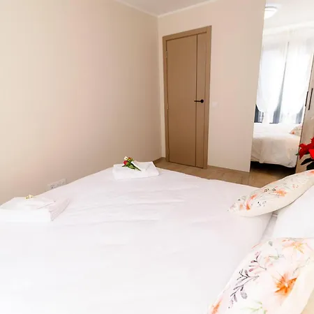 Coup De Coeur Des Voyageurs - Moderne- Pro Ou Couple Av Enfants - Entrer Autonome -les Bonn'appartts-sur-seine